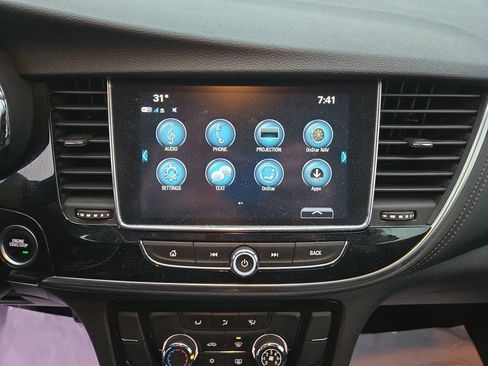 Used 2020 Buick Encore Preferred image 27