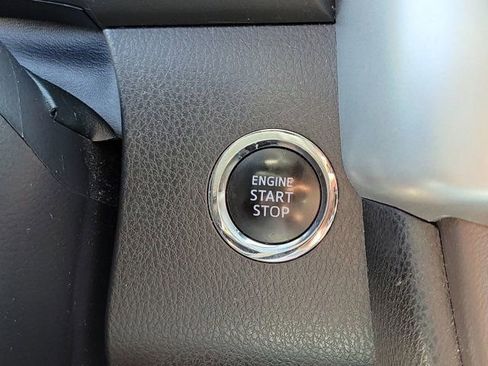 Used 2018 Toyota Highlander Limited Platinum w/ Protection Package #3 image 35