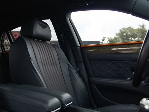 Used 2018 Bentley Flying Spur S V8 AWD/4WD image 29