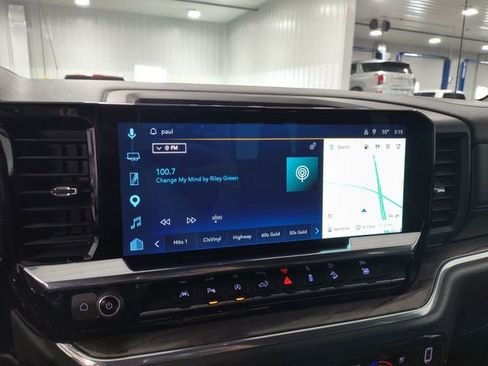 Used 2025 Chevrolet Silverado 1500 LTZ AWD/4WD image 12