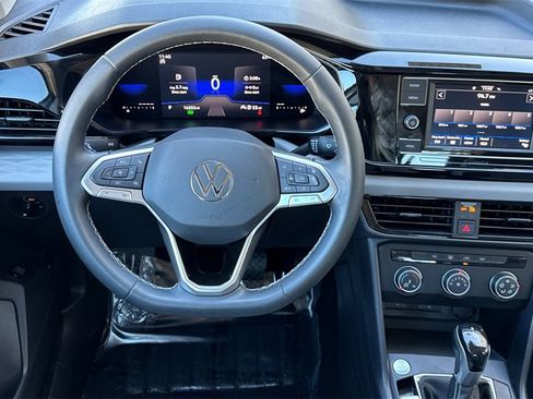 Used 2022 Volkswagen Taos S image 16