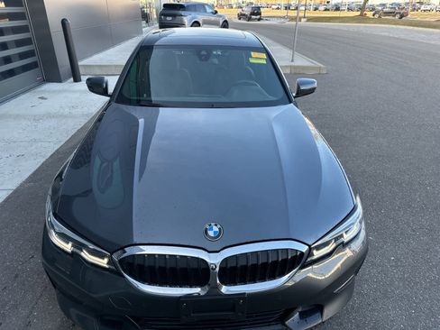 Used 2019 BMW 330i xDrive Sedan w/ Convenience Package image 9