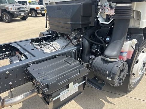 New 2025 Chevrolet Low Cab Forward 5500HG RWD image 26