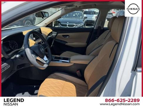 Used 2023 Nissan Sentra SV w/ SV Premium Package FWD image 12