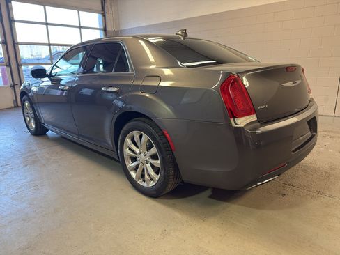 Used 2017 Chrysler 300 C AWD/4WD image 4
