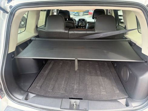 Used 2015 Jeep Patriot Limited w/ Sun/Sound Group image 23