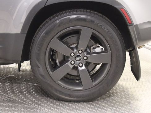 Used 2022 Land Rover Defender 110 SE image 15