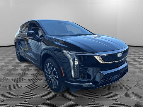 Used 2026 Cadillac Optiq Sport 2 AWD/4WD image 3