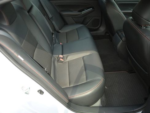 Used 2024 Nissan Altima 2.5 SR AWD/4WD image 43
