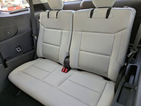 Certified 2025 Ford Explorer Platinum w/ LUX Leather Package image 20