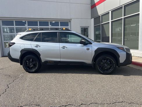 Used 2025 Subaru Outback Wilderness AWD/4WD image 20