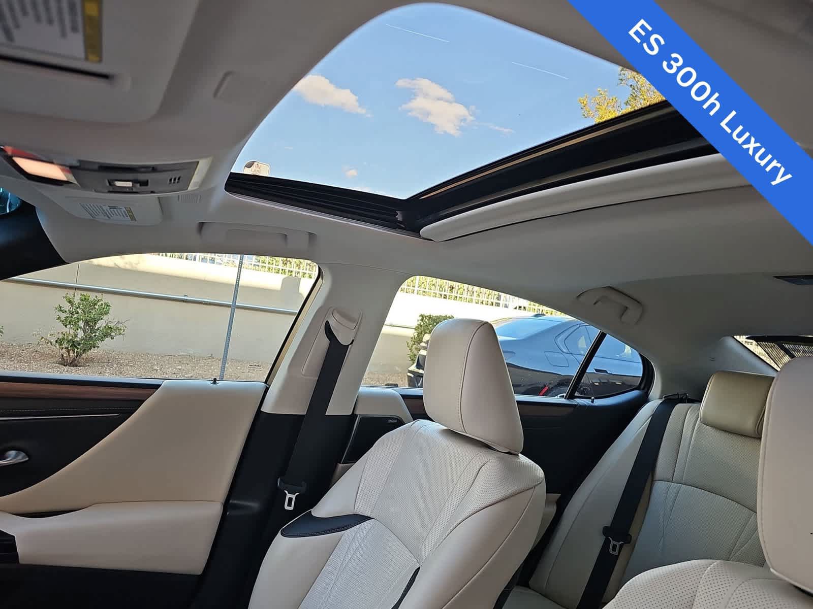 Used 2024 Lexus ES 300h w/ Accessory Package (Z1) FWD image 28