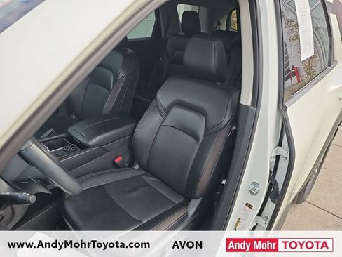 Used 2023 Nissan Pathfinder SL image 10