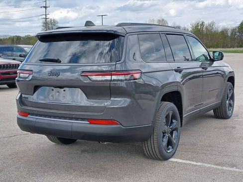 New 2026 Jeep Grand Cherokee L Limited w/ Limited Altitude Package AWD/4WD image 4