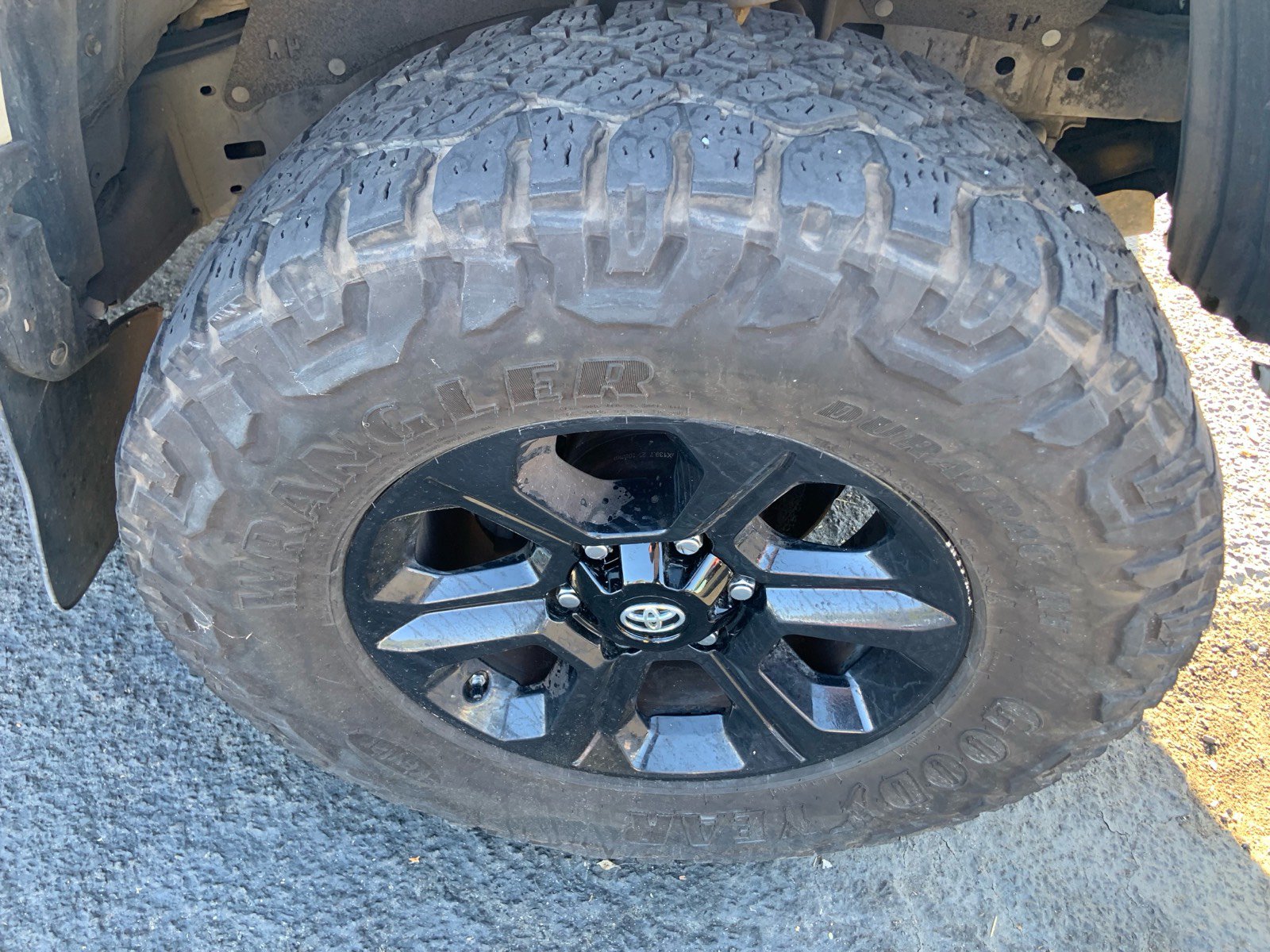 Used 2010 Toyota Tacoma PreRunner RWD image 3