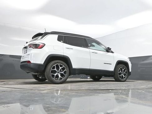Used 2025 Jeep Compass Limited AWD/4WD image 45