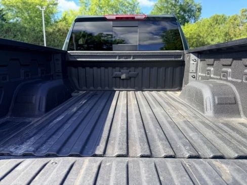 Used 2025 Chevrolet Silverado 1500 LT Trail Boss w/ Convenience Package II AWD/4WD image 27