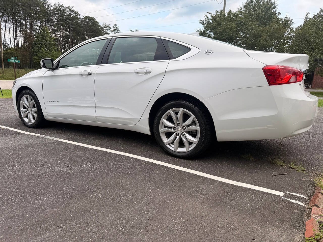 Used 2018 Chevrolet Impala LT FWD image 9