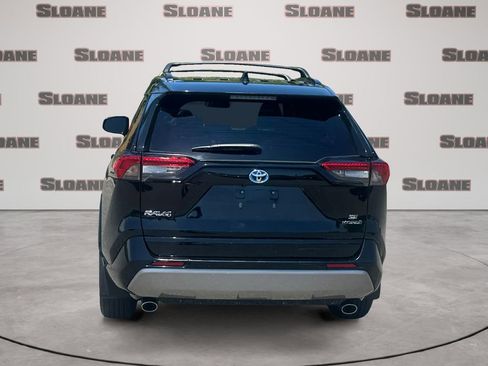 Used 2023 Toyota RAV4 SE w/ Convenience Package AWD/4WD image 4