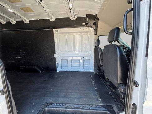 Used 2023 Ford E-Transit 148 High Roof Extended w/ Load Area Protection Package image 33