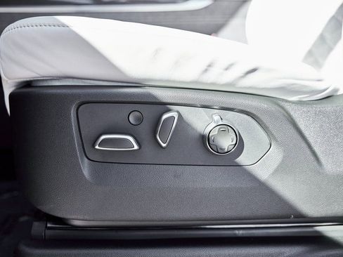 Used 2026 Cadillac Escalade V image 43