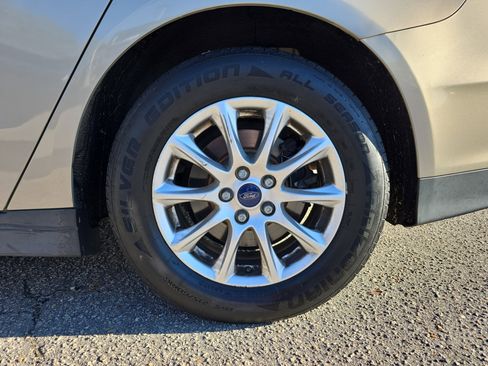 Used 2015 Ford Fusion S image 33