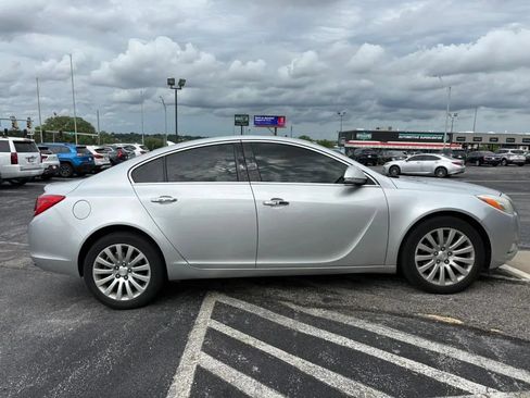 Used 2012 Buick Regal Premium FWD image 6