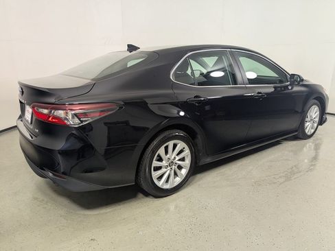Used 2021 Toyota Camry LE FWD image 6