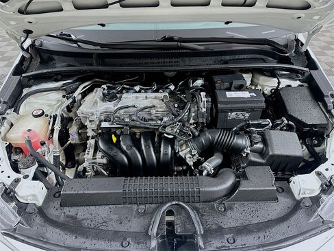Used 2021 Toyota Corolla LE image 27