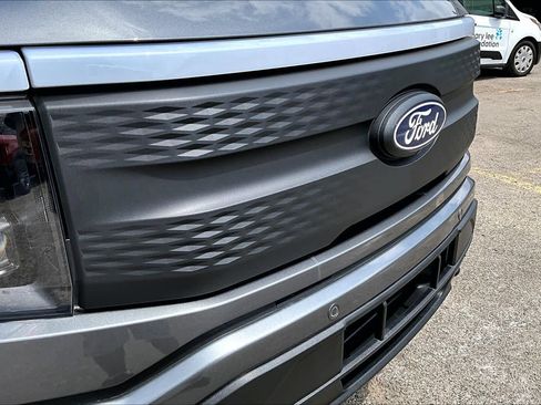 Used 2025 Ford F150 Lightning Flash image 29