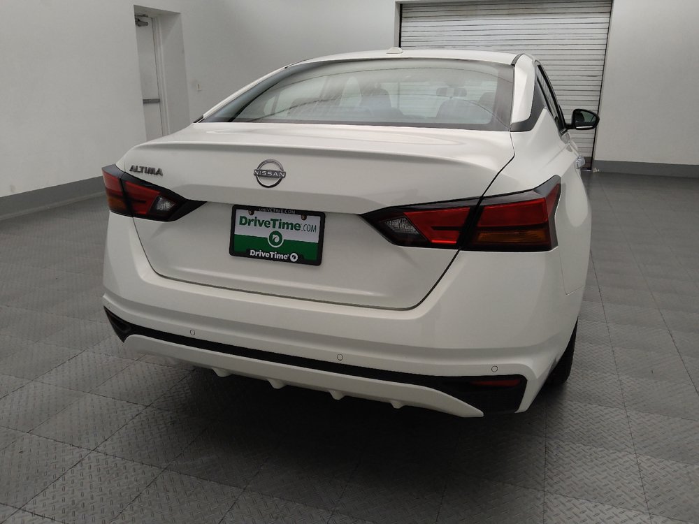 Used 2025 Nissan Altima 2.5 SV FWD image 7