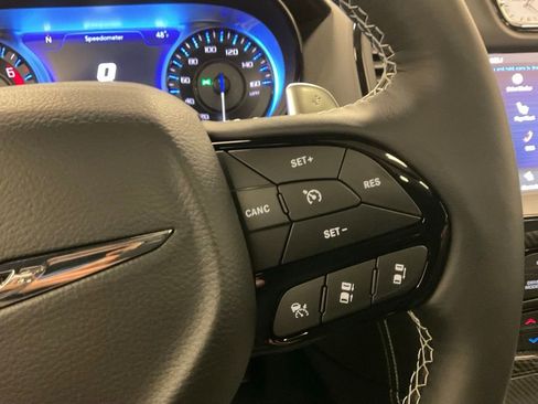 Used 2023 Chrysler 300 C RWD image 21