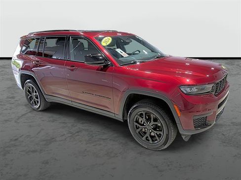 Used 2024 Jeep Grand Cherokee L Altitude AWD/4WD image 5