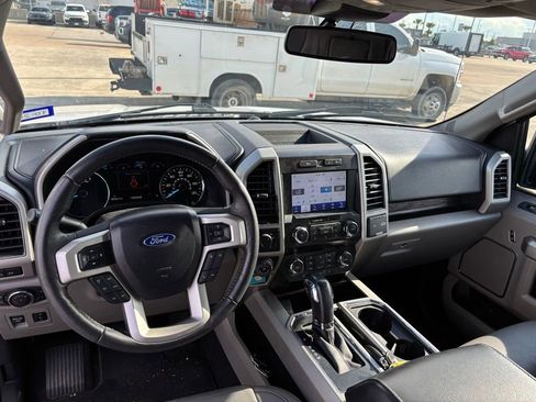 Used 2019 Ford F150 Lariat RWD image 12