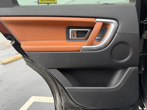 Used 2017 Land Rover Discovery Sport HSE Luxury image 25