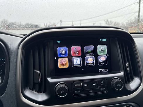 Used 2016 Chevrolet Colorado Z71 w/ Z71 Midnight Edition image 17