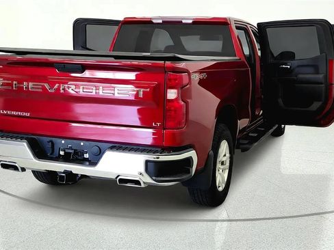 Used 2022 Chevrolet Silverado 1500 LT w/ Z71 Off-Road Package AWD/4WD image 11