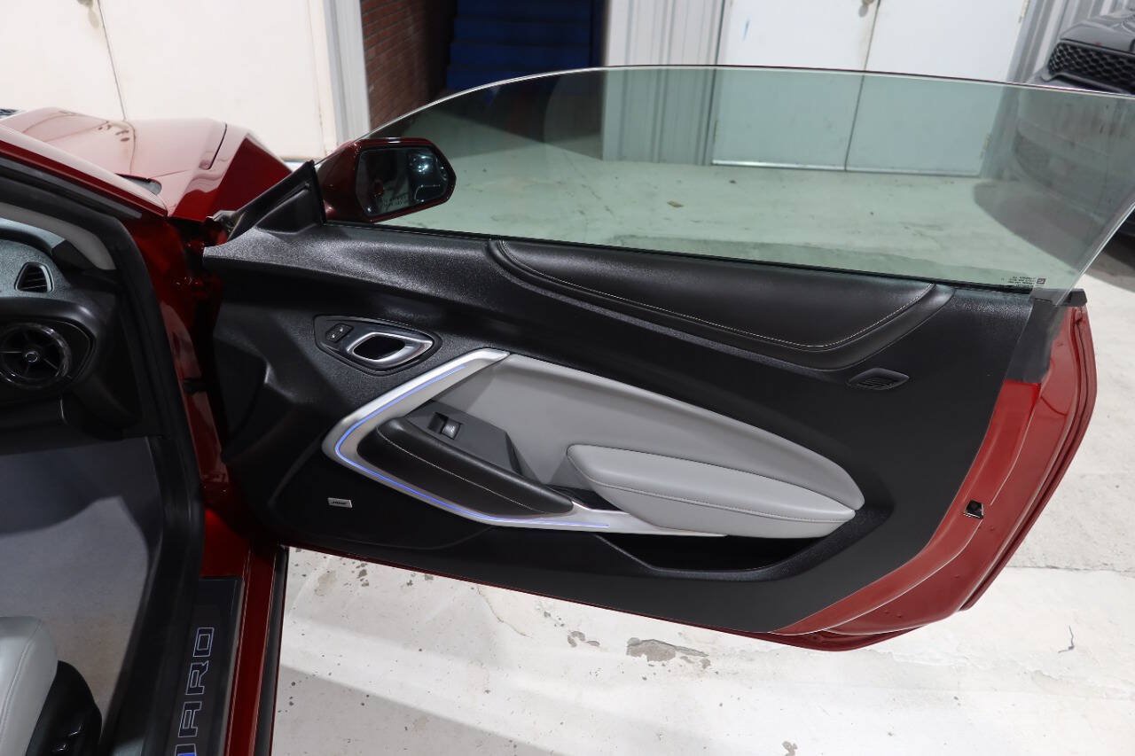 Used 2021 Chevrolet Camaro SS RWD image 14