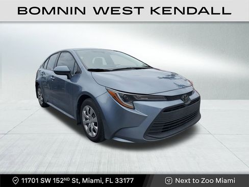 Used 2025 Toyota Corolla LE image 1