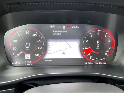 Used 2021 Volvo XC40 T5 R-Design w/ Advanced Package image 28