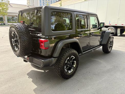 Used 2025 Jeep Wrangler Unlimited Rubicon 4xe w/ Safety Group AWD/4WD image 7