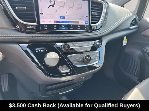 New 2026 Chrysler Pacifica Select w/ S Appearance Package FWD image 38