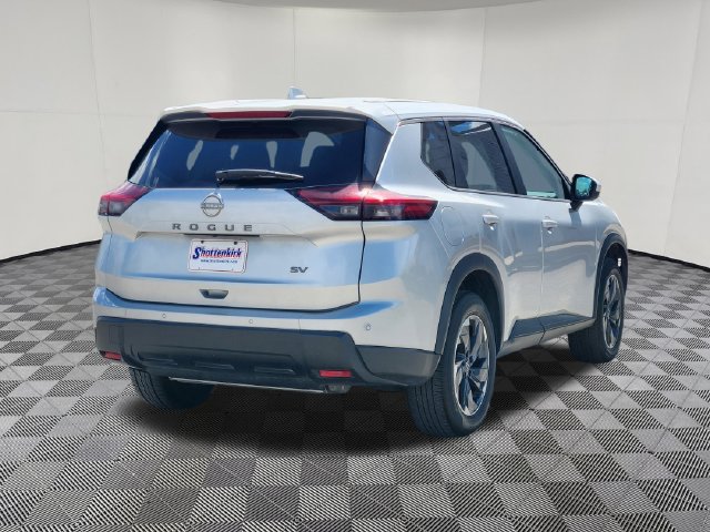 Used 2024 Nissan Rogue SV FWD image 4