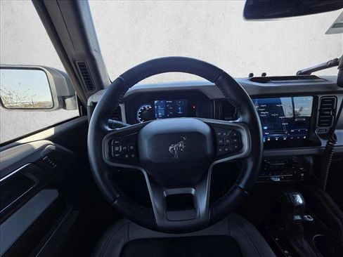 Used 2023 Ford Bronco Wildtrak image 19