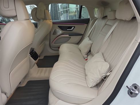 Certified 2023 Mercedes-Benz EQS 580 4MATIC Sedan image 12