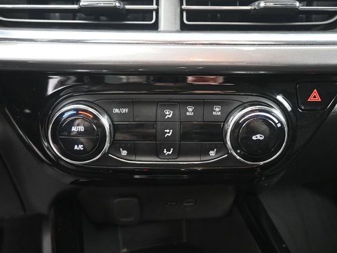 Used 2025 Chevrolet Trax ACTIV w/ Driver Confidence Package image 31