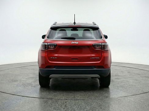 Used 2025 Jeep Compass Trailhawk AWD/4WD image 7
