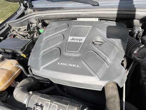 Used 2014 Jeep Grand Cherokee Limited w/ Luxury Group II image 15