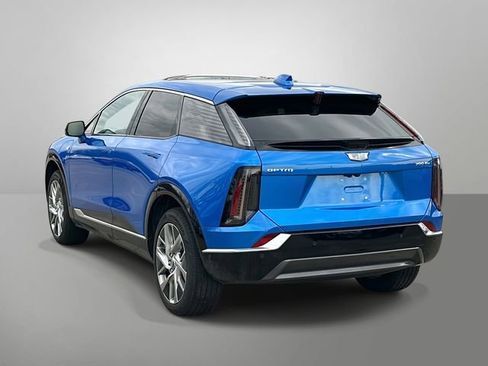 New 2026 Cadillac Optiq Luxury 1 image 16
