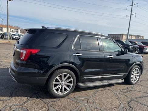 Used 2017 Ford Explorer Limited w/ Equipment Group 301A image 4